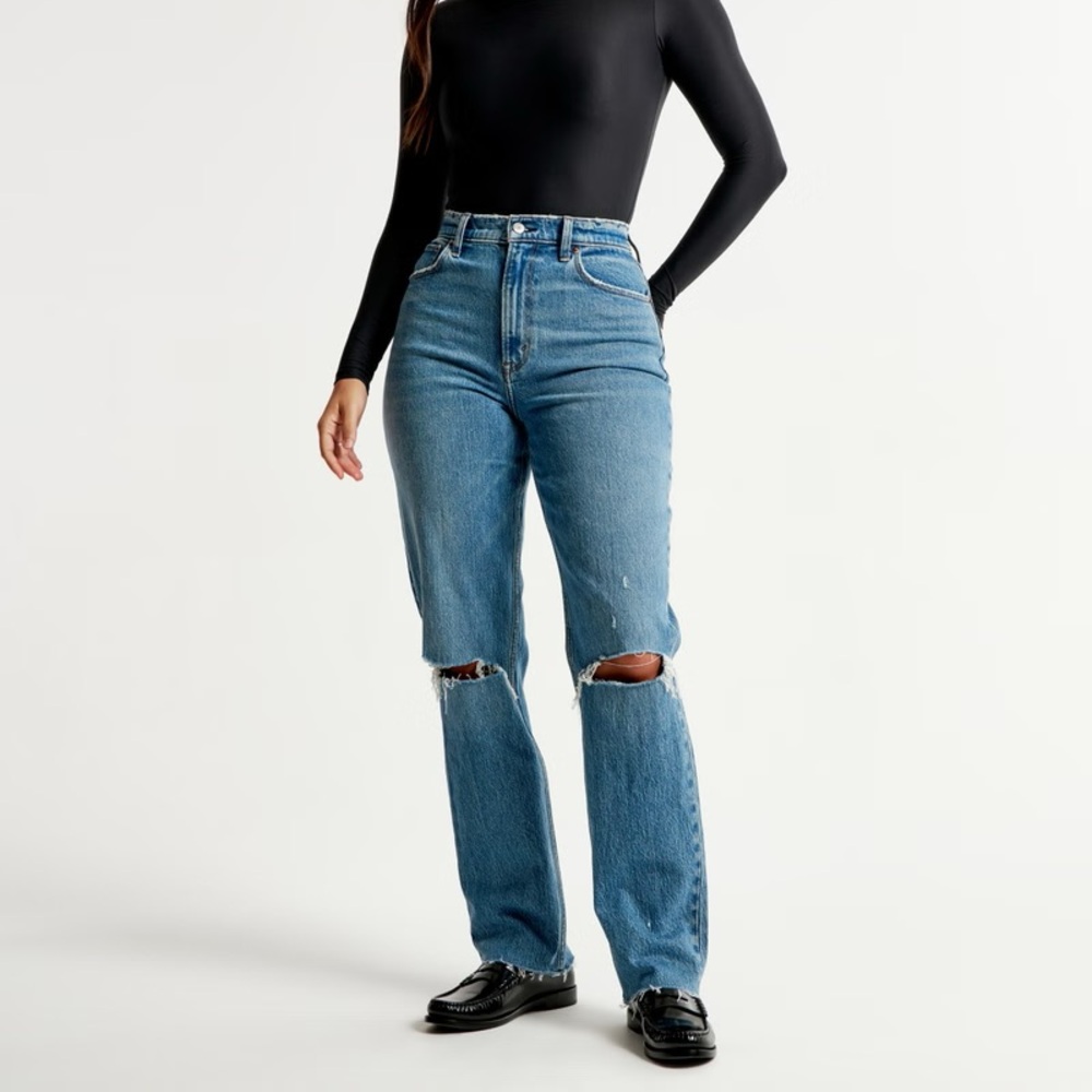 Abercrombie Ultra High Rise 90s Straight Jean